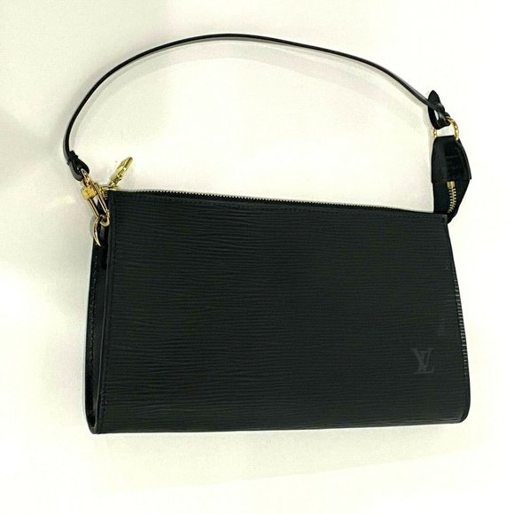 Authentic Louis Vuitton Pochette Accessories Epi Leather - Picture 10 of 16